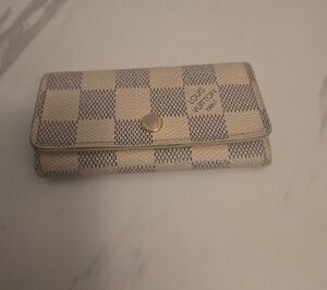 Louis Vuitton Damier Azur Cream and Blue Checkered 4 Ring Keyholder